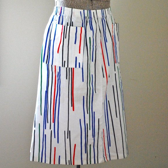 Colourful abstract patterned skirt - Picture 8 of 12